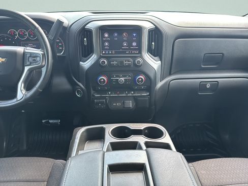Used 2022 Chevrolet Silverado 2500 LT w/ Convenience Package AWD/4WD image 15