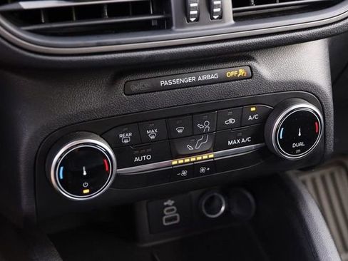 Certified 2024 Ford Escape Active FWD image 18