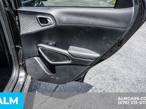 Used 2025 Kia Soul LX w/ LX Technology Package FWD image 50