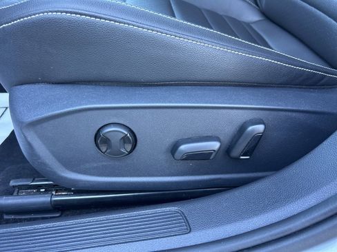 Used 2024 Volkswagen Jetta SE image 14