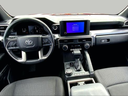 Used 2025 Toyota 4Runner SR5 AWD/4WD image 16