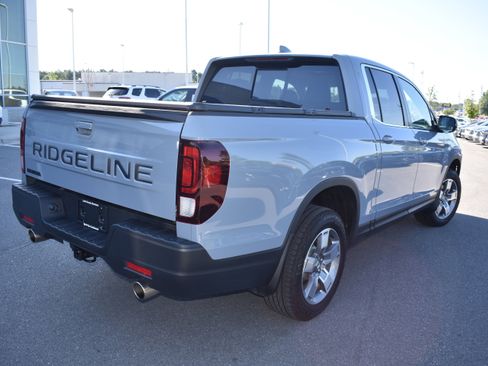 Certified 2025 Honda Ridgeline RTL image 8