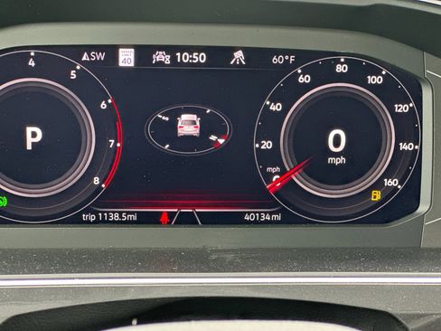 Used 2022 Volkswagen Tiguan SEL R-Line AWD/4WD image 26