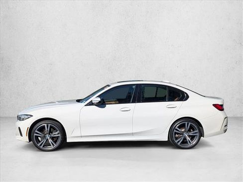 Used 2023 BMW 330i xDrive Sedan w/ Premium Package AWD/4WD image 9