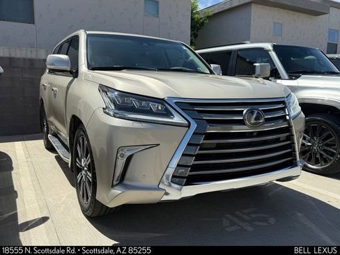 Used 2018 Lexus LX 570 4WD w/ Luxury Package image 2