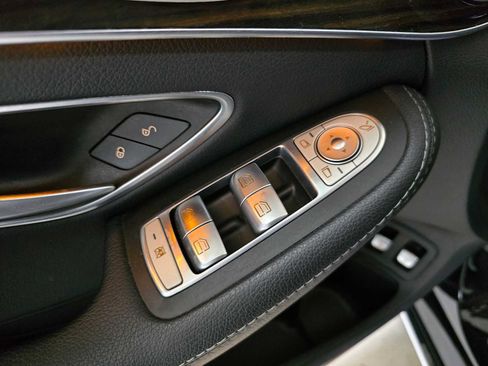 Used 2016 Mercedes-Benz C 350e Sedan image 27