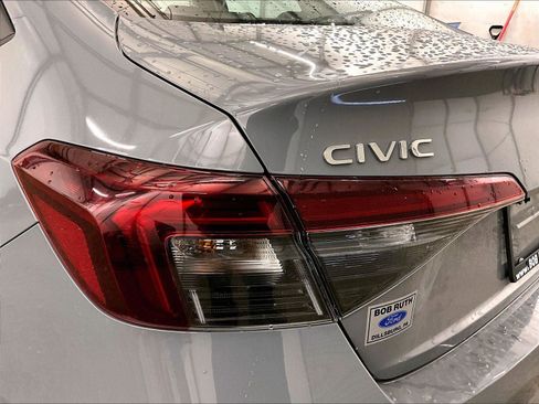Used 2025 Honda Civic Sport image 28