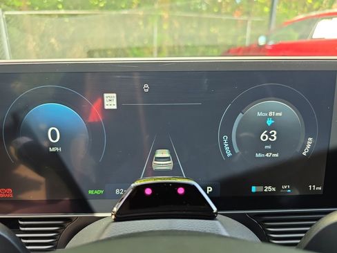 New 2025 Hyundai Ioniq 5 SE AWD/4WD image 19