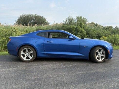 Used 2016 Chevrolet Camaro LT RWD image 16