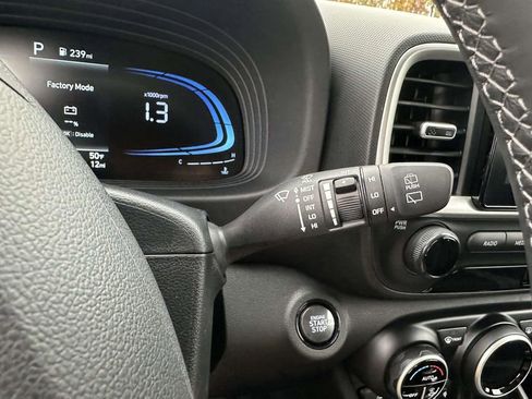 New 2026 Hyundai Venue SEL FWD image 24
