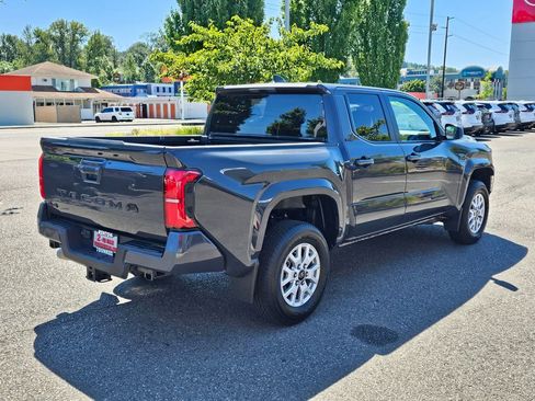 Used 2024 Toyota Tacoma SR5 AWD/4WD image 5