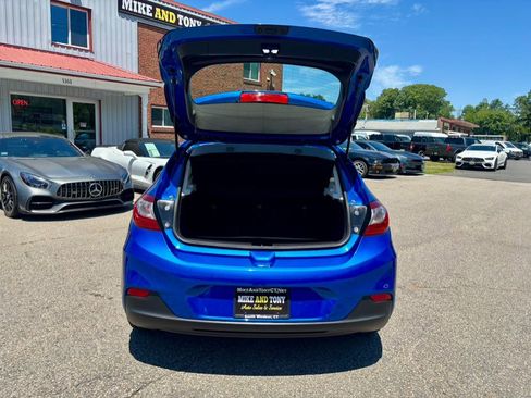 Used 2017 Chevrolet Cruze LT w/ Convenience Package FWD image 32