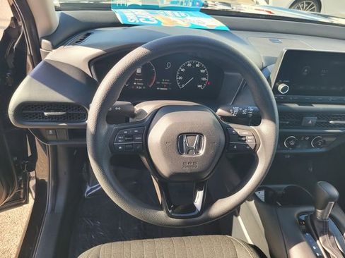 Used 2025 Honda HR-V LX image 33