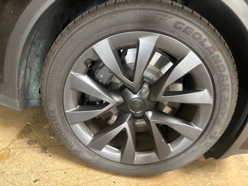 Used 2023 Tesla Model X AWD/4WD image 6