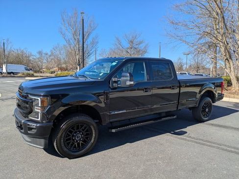 Used 2022 Ford F250 Lariat w/ Black Appearance Package image 7