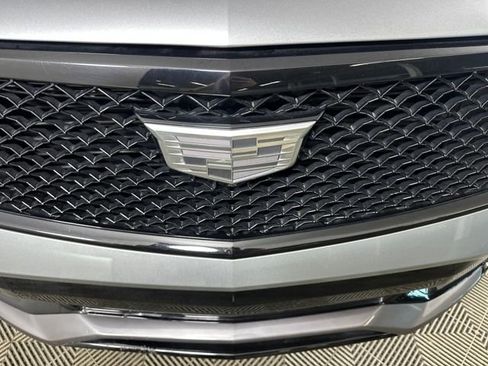 Used 2025 Cadillac XT4 Sport w/ LPO, Onyx Lite Package image 9