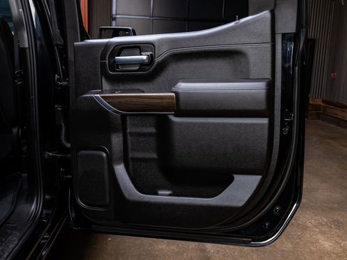 Used 2021 Chevrolet Silverado 1500 LT Trail Boss w/ Convenience Package II image 36