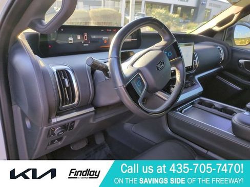 Used 2025 Ford Expedition Max Platinum w/ Stealth Performance Package AWD/4WD image 15