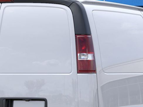 New 2026 Chevrolet Express 2500 w/ Driver Convenience Package image 11