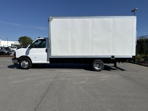 New 2026 GMC Savana 3500 Extended w/ Power Convenience Package image 7