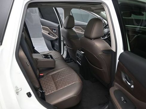 Used 2021 Nissan Murano Platinum w/ Cargo Package AWD/4WD image 32