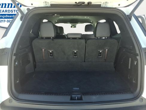 Used 2025 Buick Enclave Preferred FWD image 25