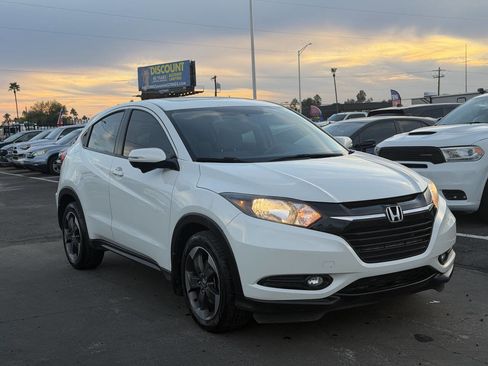 Used 2018 Honda HR-V EX image 16