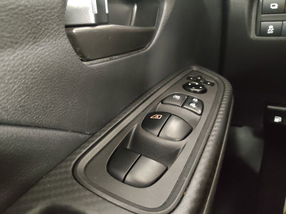 Used 2025 Nissan Versa S FWD image 27