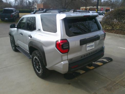 Used 2025 Toyota 4Runner TRD Off-Road Premium image 10