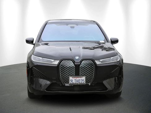 Used 2025 BMW iX xDrive50 w/ Premium Package image 2