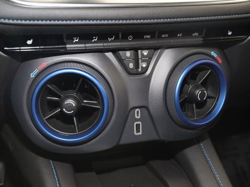 Used 2023 Chevrolet Blazer RS image 32