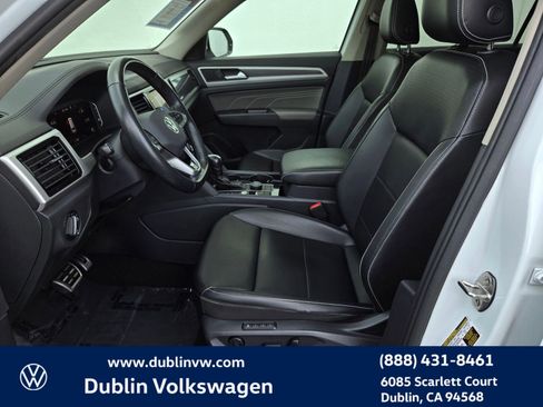 Certified 2022 Volkswagen Atlas SEL R-Line image 18