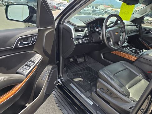 Used 2019 Chevrolet Tahoe Premier w/ RST 6.2L Performance Edition AWD/4WD image 22