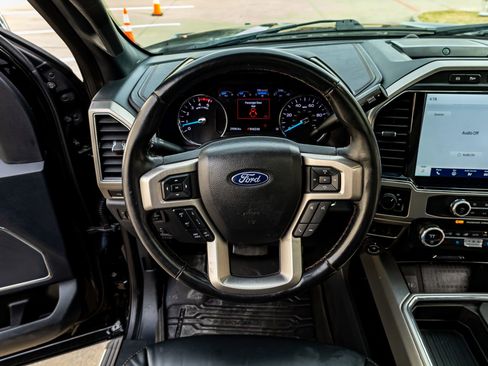 Used 2022 Ford F450 Platinum w/ FX4 Off-Road Package image 17