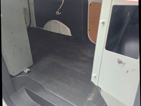 Used 2018 Ford Transit Connect XL FWD image 12