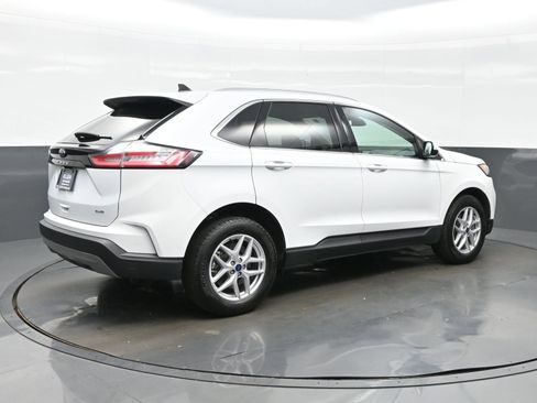 Used 2024 Ford Edge SEL w/ Convenience Package AWD/4WD image 6