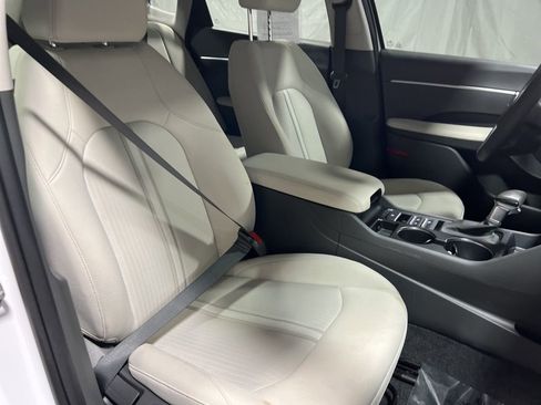 Used 2025 Hyundai Sonata SE image 9