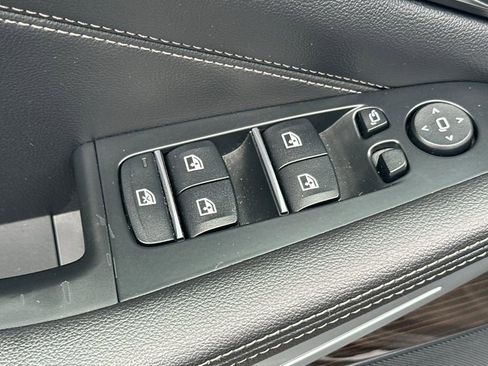 Used 2020 BMW X5 xDrive40i w/ Premium Package image 11