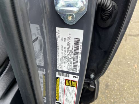 Used 2025 Toyota Tacoma TRD Off-Road image 29