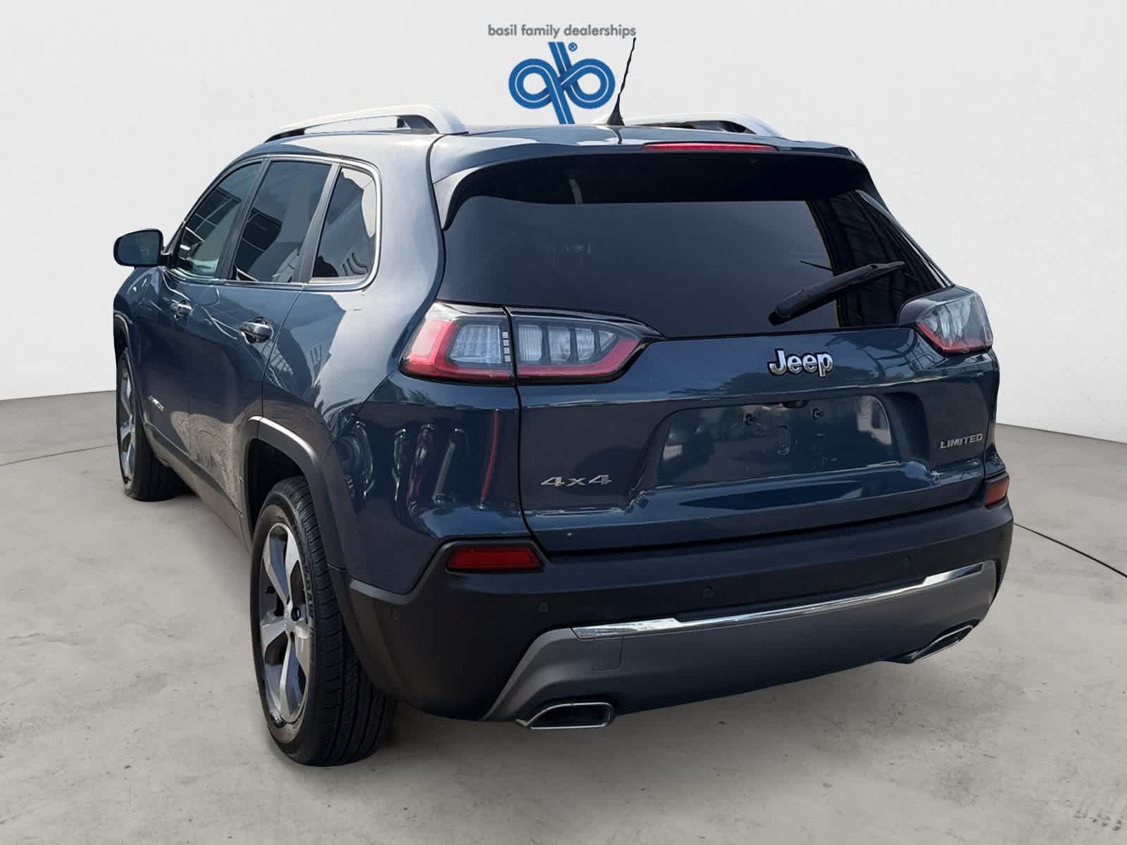 Used 2021 Jeep Cherokee Limited AWD/4WD image 3