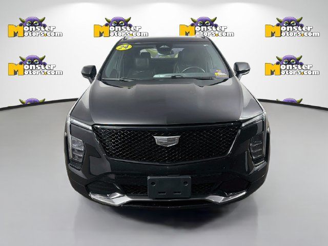 Used 2024 Cadillac XT4 Sport AWD/4WD image 2