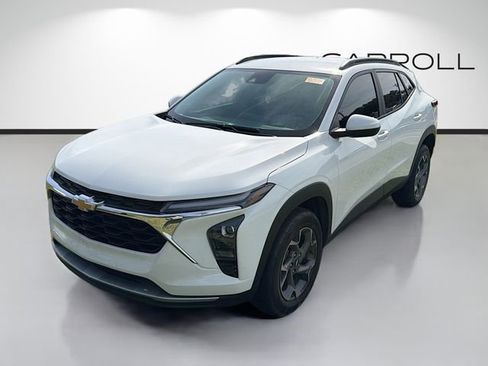 Used 2024 Chevrolet Trax LT w/ Driver Confidence Package FWD image 7