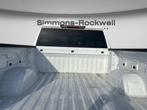 Used 2022 Chevrolet Silverado 1500 LT image 9