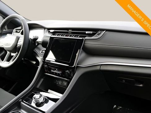 New 2025 Jeep Grand Cherokee L Laredo AWD/4WD image 20