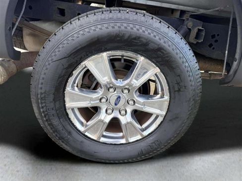 Used 2014 Ford F150 FX4 w/ Equipment Group 402A Luxury image 19