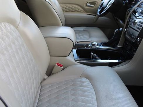 Used 2019 INFINITI QX80 Luxe w/ Proactive Package image 3