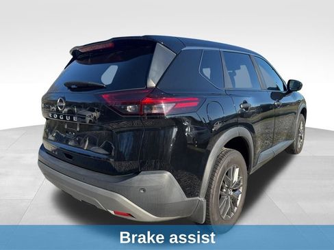 Used 2023 Nissan Rogue S image 9