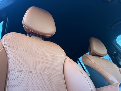 Used 2025 Mercedes-Benz GLC 350e 4MATIC image 21