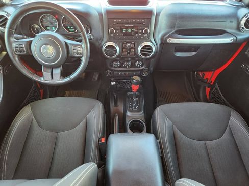 Used 2016 Jeep Wrangler Unlimited Sahara w/ Max Tow Package AWD/4WD image 29