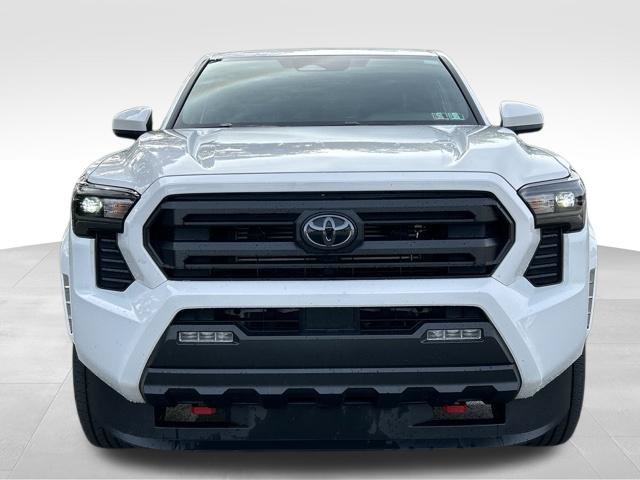 Used 2026 Toyota Tacoma SR5 AWD/4WD image 8